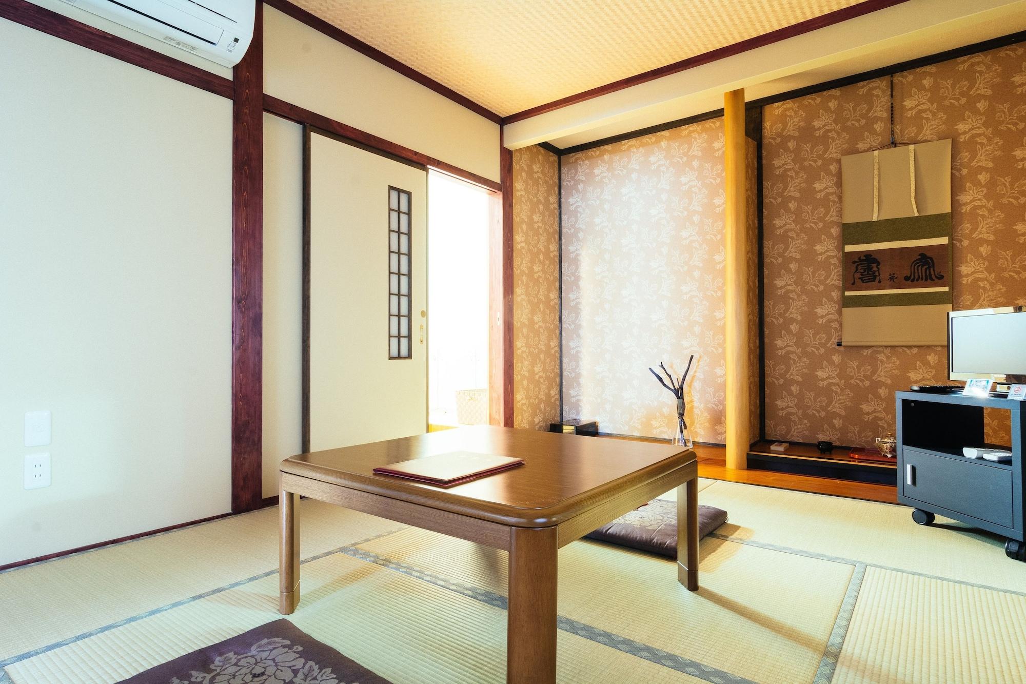 Отель Koyasan Shukubo Jokiin Экстерьер фото