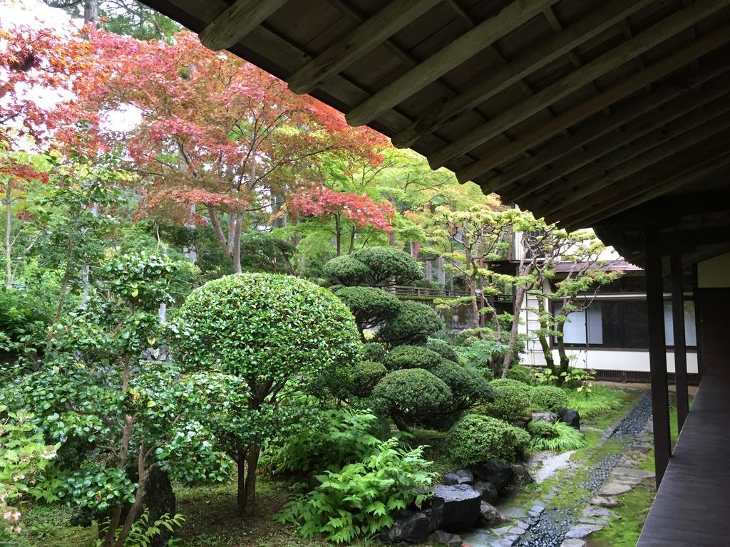 Отель Koyasan Shukubo Jokiin Экстерьер фото