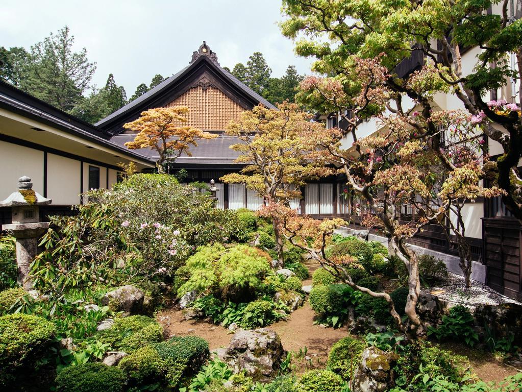 Отель Koyasan Shukubo Jokiin Экстерьер фото
